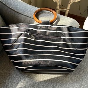 NEW Malibu Skye pocketbook.  Never used.